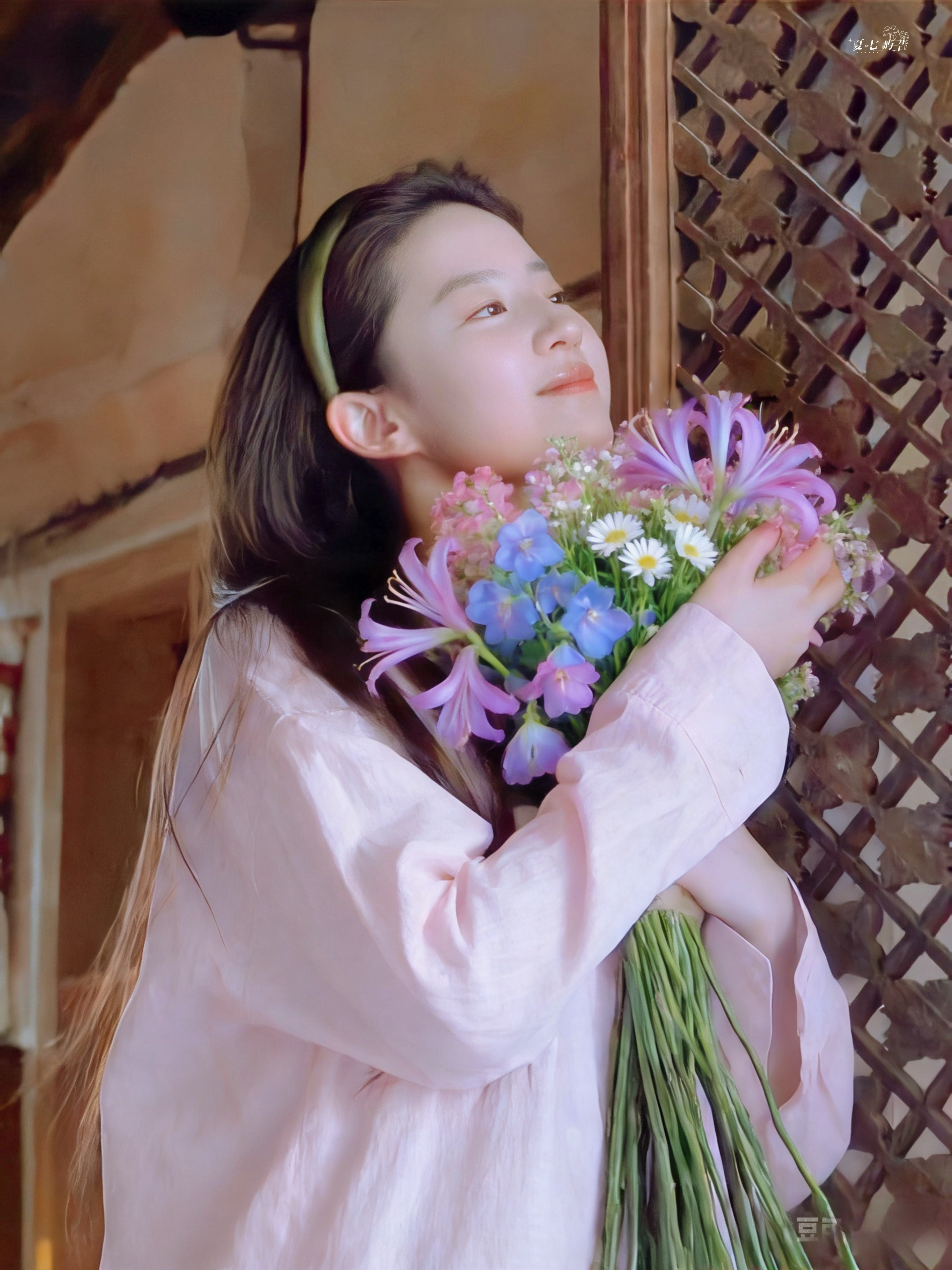 今天许红豆的花束里写满了祖玛珑的名字 