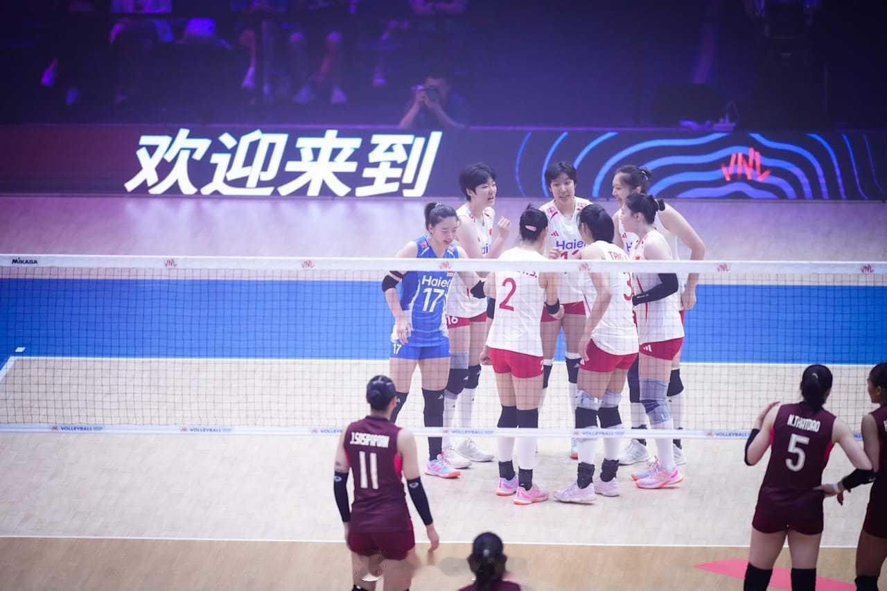2026年世界女排联赛南京站中国女排2比1泰国女排（25-14 24-26 25