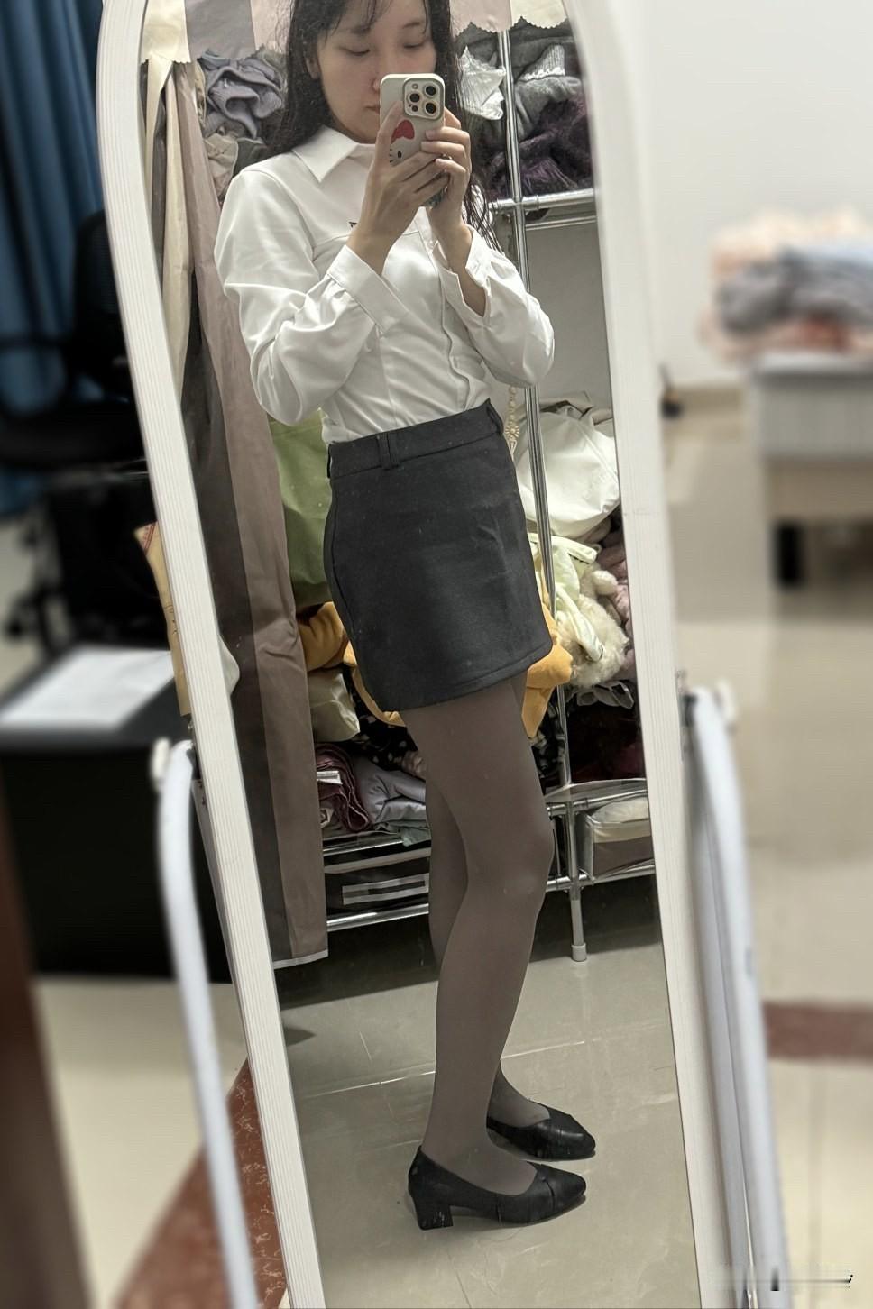 今日分享随手拍照片分享一下刚收到粉丝的礼物～还行吧[偷笑]