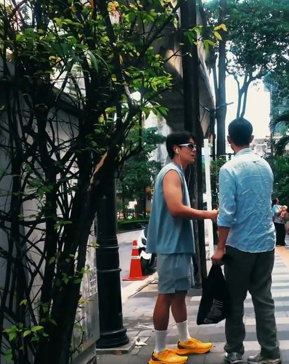 彭于晏[超话] 这几天在曼谷偶遇彭于晏的各路出图[开学季]看见真开心呀[鲜花]因