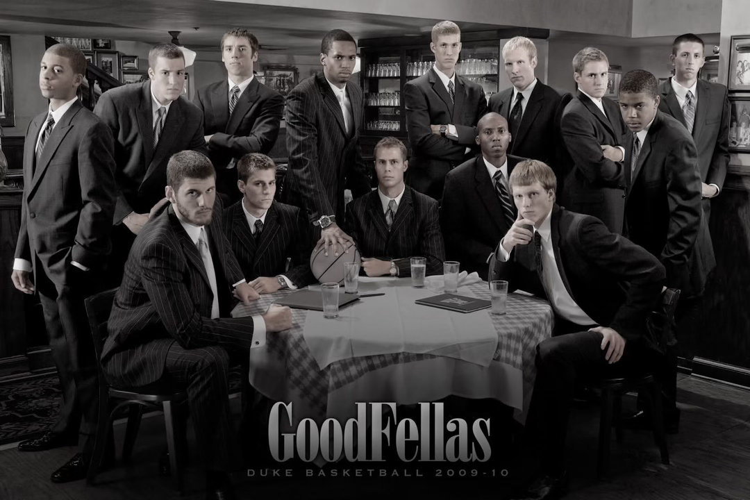 篮天下十六年前的杜克大学男篮合影，Cos经典电影《好家伙》海报Image via