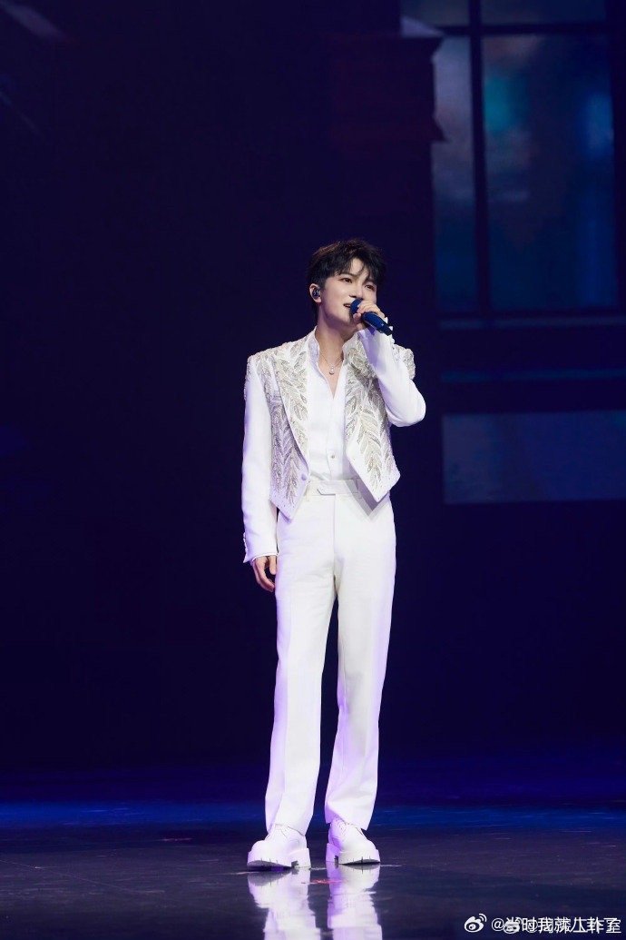 周深献唱一人之下主题曲 周深献唱《一人之下》十周年主题曲《求真》明天上午十点音源