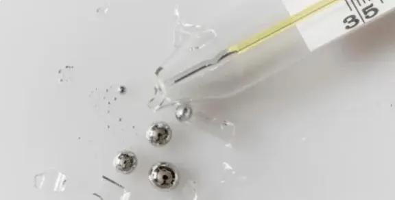 如果你家孩子不小心咬破了水银体温计，你知道该如何正确处理吗？

女儿在5岁时，就