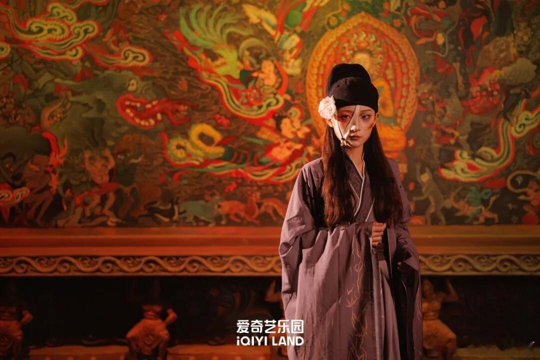 桃乐园用数字技术和全息体验打造沉浸剧场，我的阿勒泰光影空间能感受草原四季变化，拍