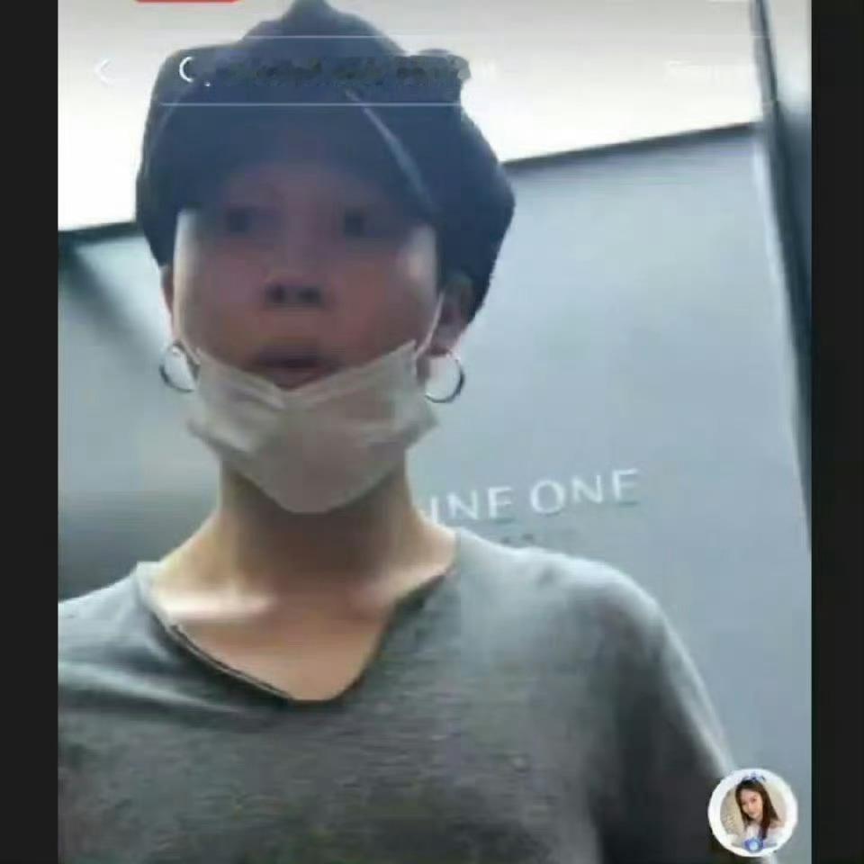 【tg】金泰亨 和朴智旻 灰色针织衫极致反差，你更喜欢谁？ 