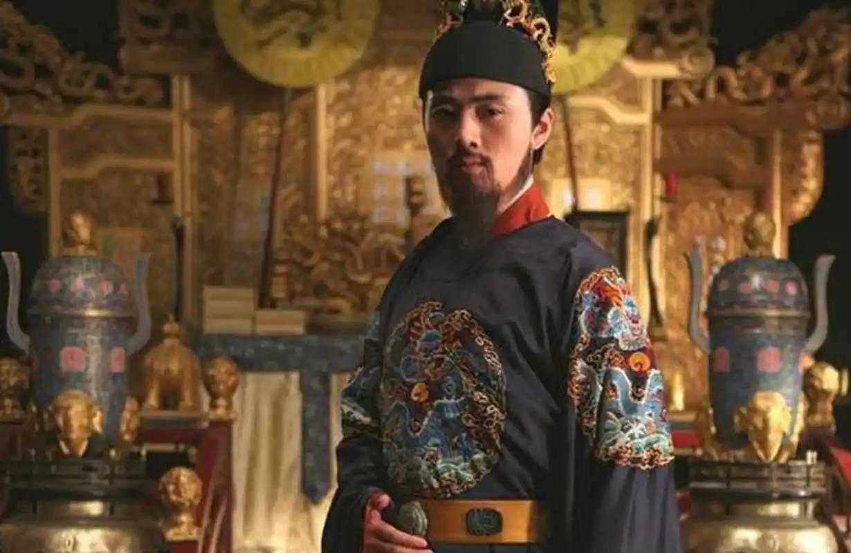 崇祯为什么不跑？

煤山那棵歪脖子树，挂上去的不只是一个皇帝，挂上去的，是整个大