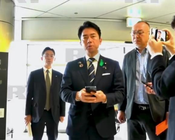 朝鲜再亮肌肉，从半岛东海岸接连发射多枚弹道导弹，消息一出，日本美防卫大臣小泉进次