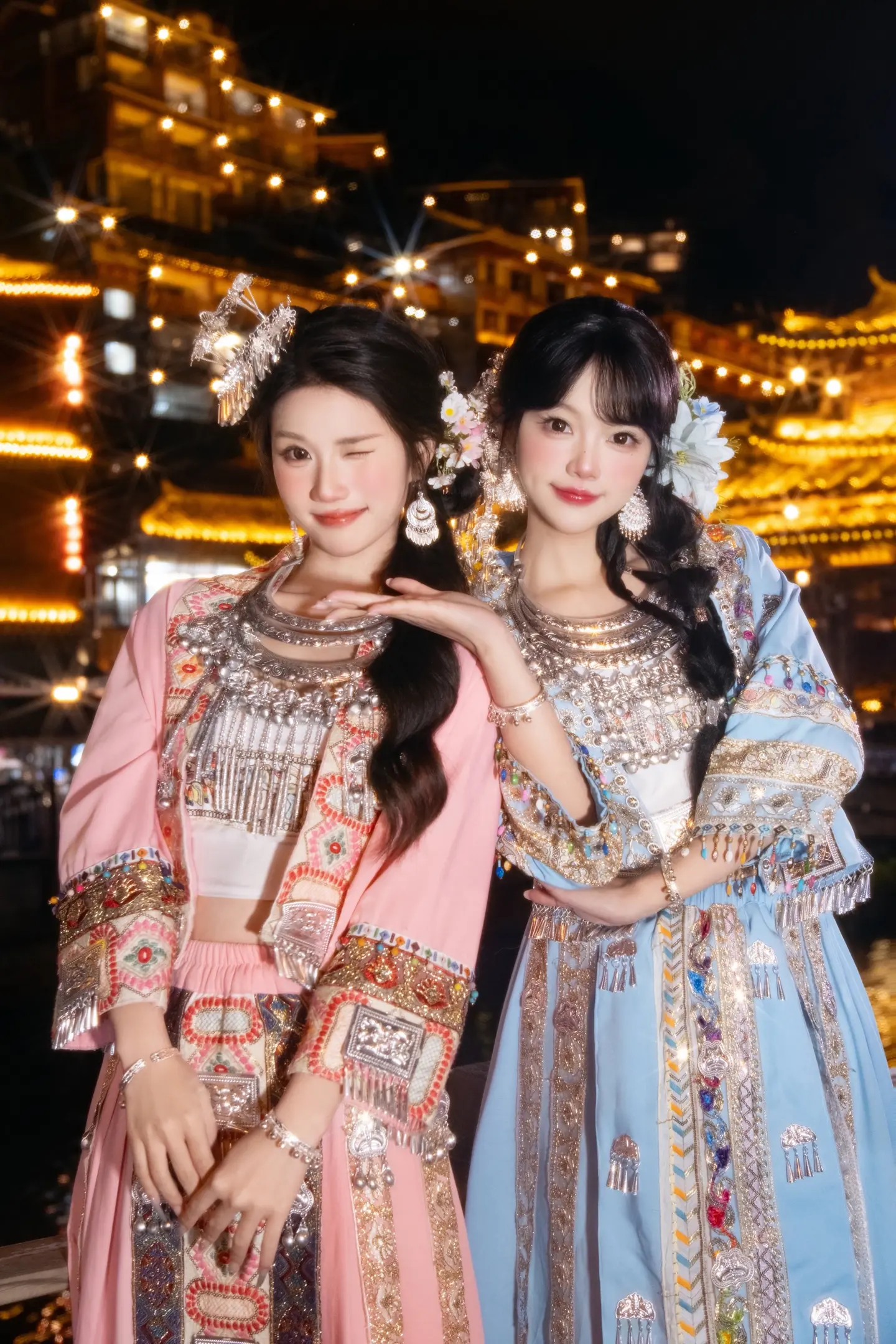 风吹苗寨，岁岁相伴，我们永远是彼此的专属浪漫。