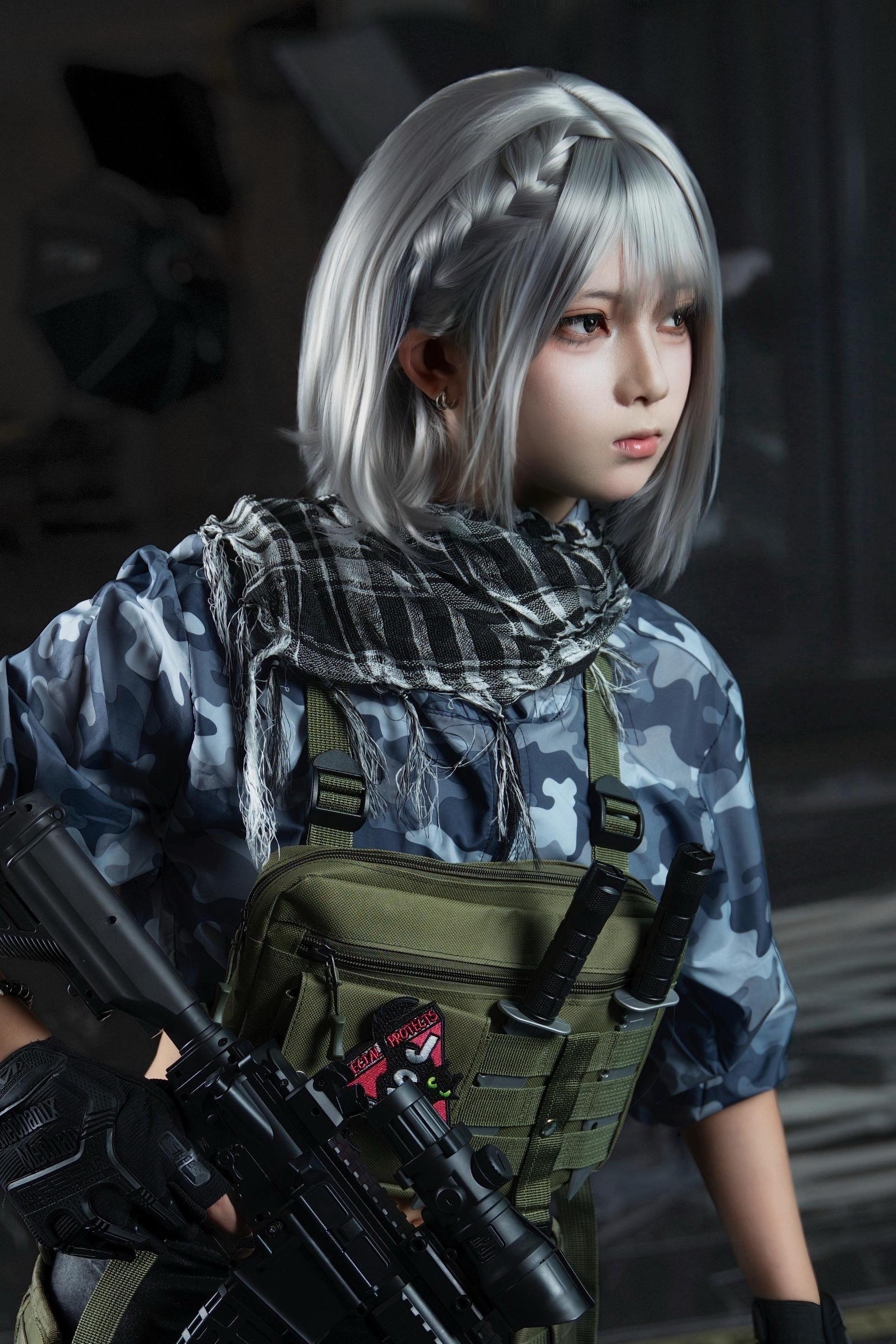 三角洲行动 cos 麦晓雯