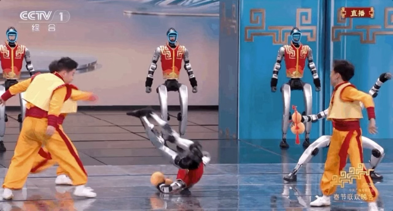 图1是2025年总台春晚《秧BOT》。图2-图7是2026年总台春晚《武BOT》
