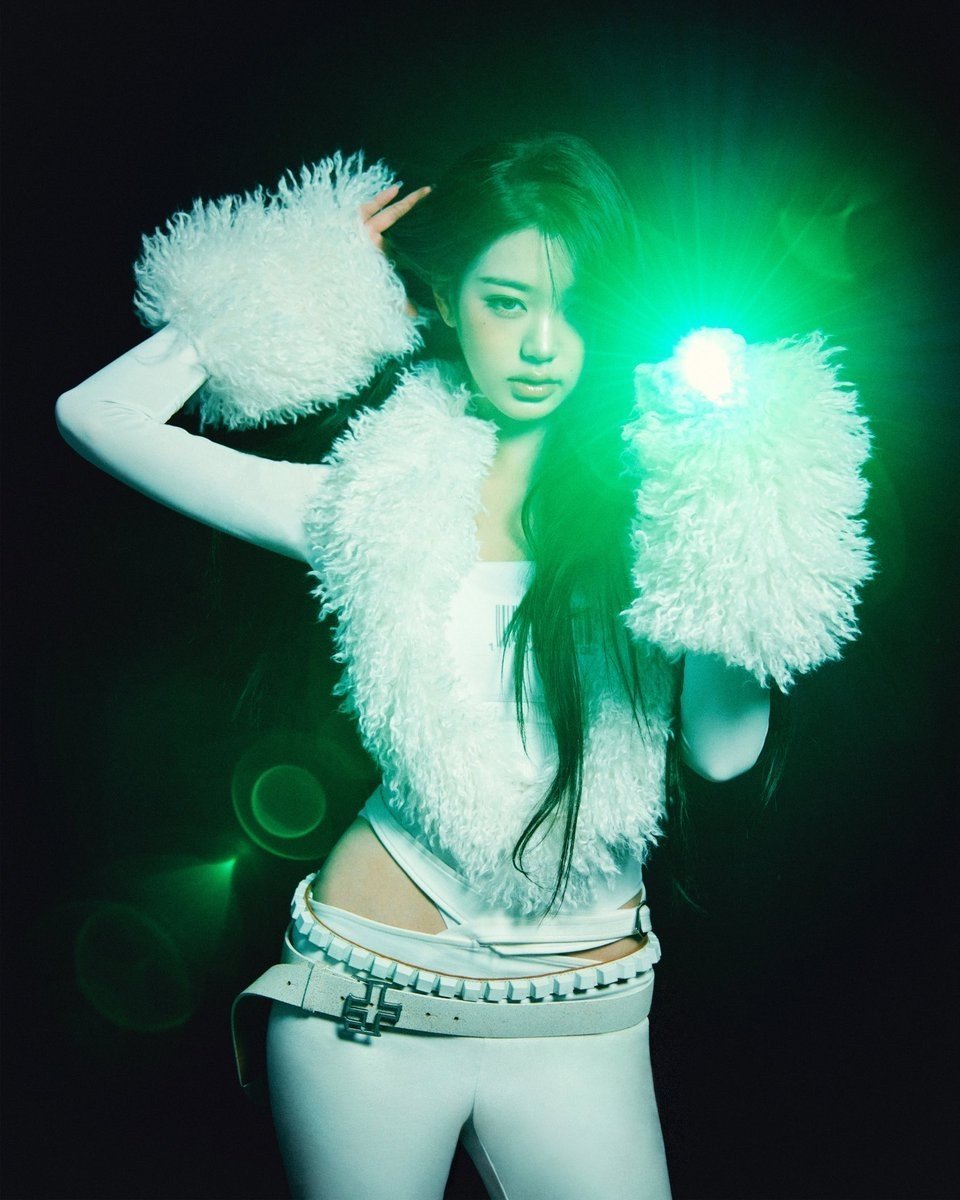 IVE正规2辑《REVIVE+》预告 