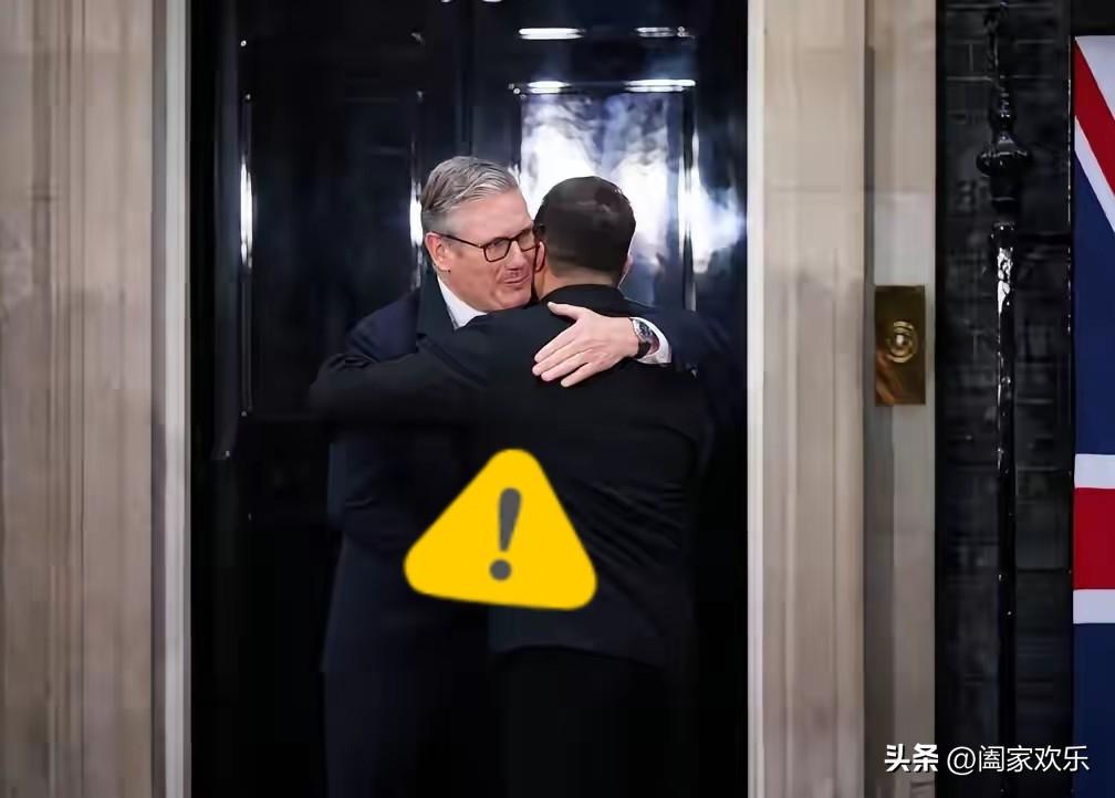 “您永远是乌克兰的座上宾”，泽连斯基深情致谢斯塔默。
6月22日当英国首相斯塔默