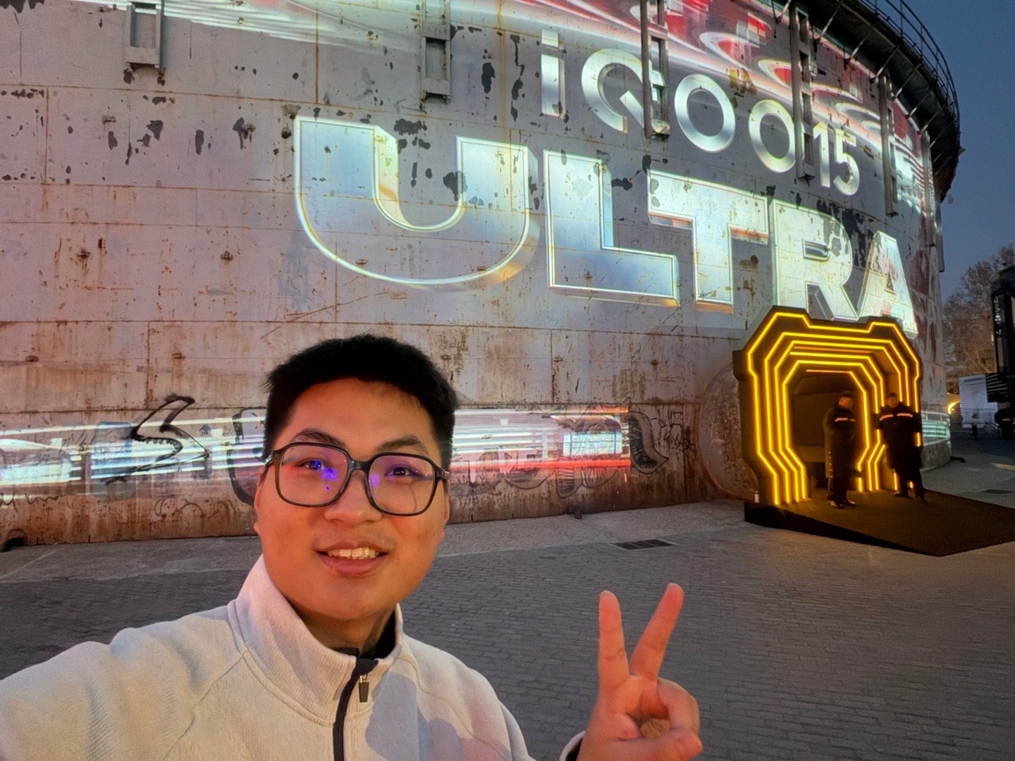 发布会即将开始，大家感觉iQOO15Ultra 起售价会是多少？评论区前三位个猜