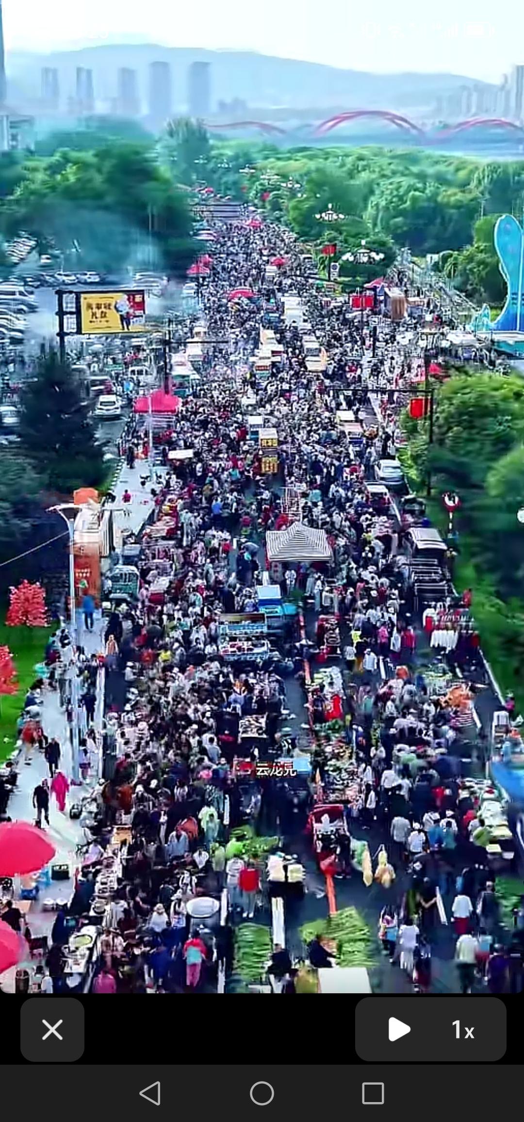 5月19号，坐标吉林市，端午节的松江东路，那叫一个热闹非凡！

今天是我国传统节