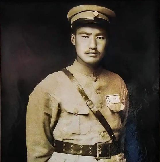 1947年，肖永银活捉了孙殿英，刘伯承知道后，就给他发了十万火急的一封电报：“孙