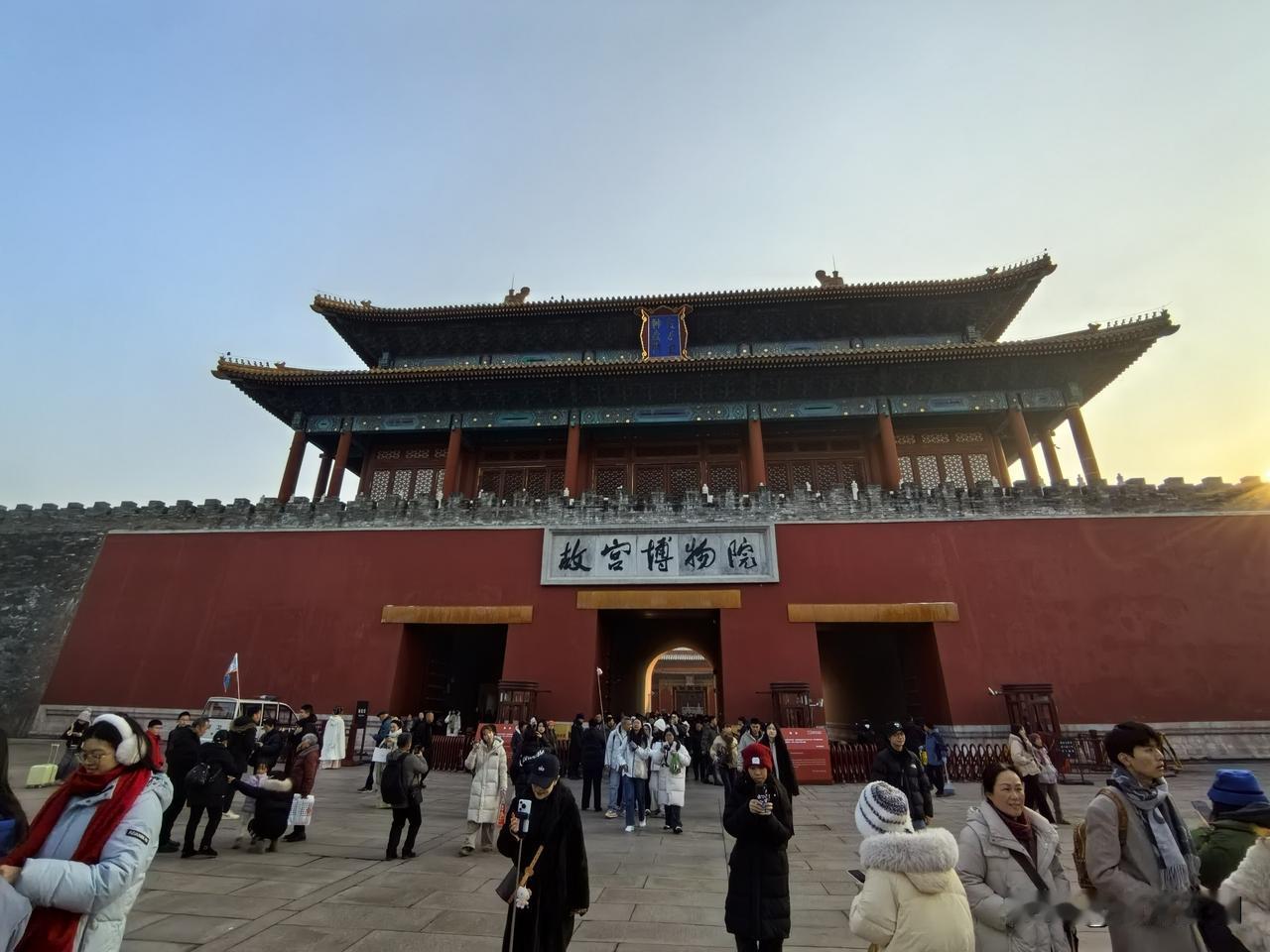 这趟故宫之行，真是收获颇丰、不虚此行！12月12日的初雪，将紫禁城装点得愈发庄严