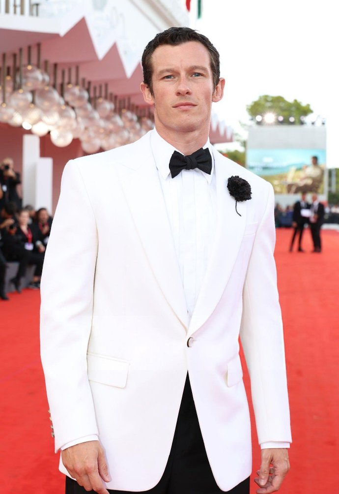 卡哥回应是否出演007 据外媒，“卡哥”卡勒姆·特纳在柏林电影节《蔷薇修剪术》的