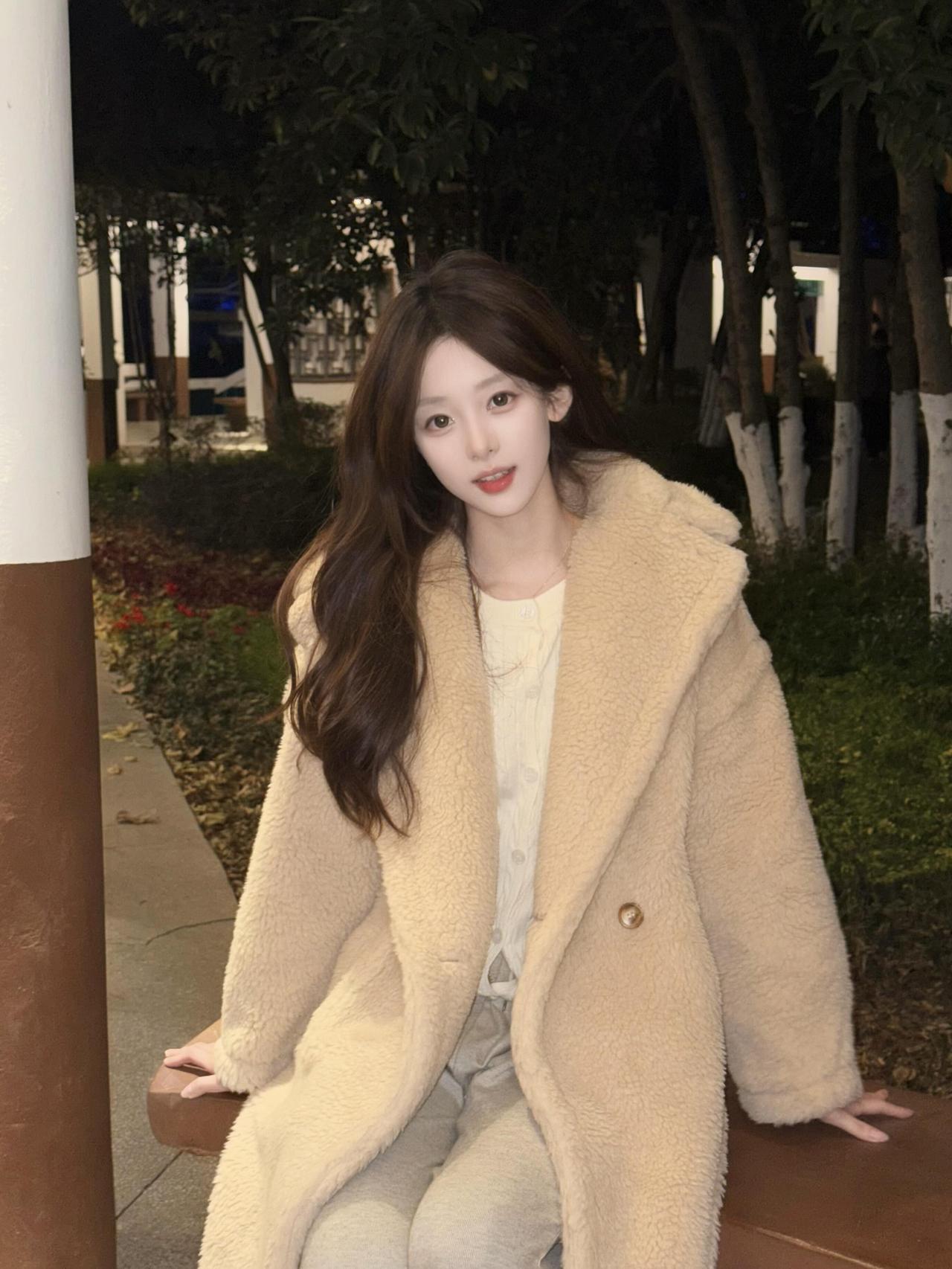 泰迪熊🧸感觉不显胖哎
毛茸茸很可爱