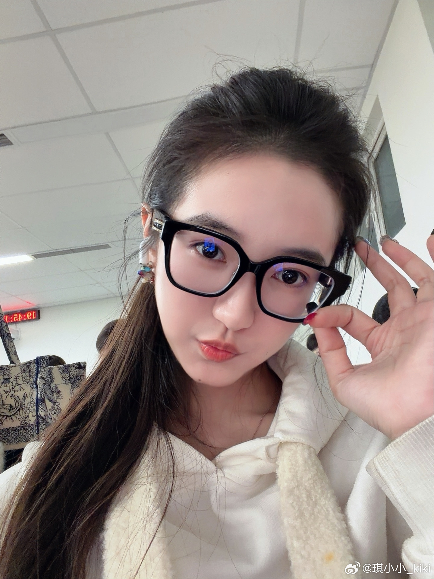 🐷本周总结：这是睡眠超级充足的一周天气暖和啦 中传大羽绒服快要夏眠再我的衣柜里