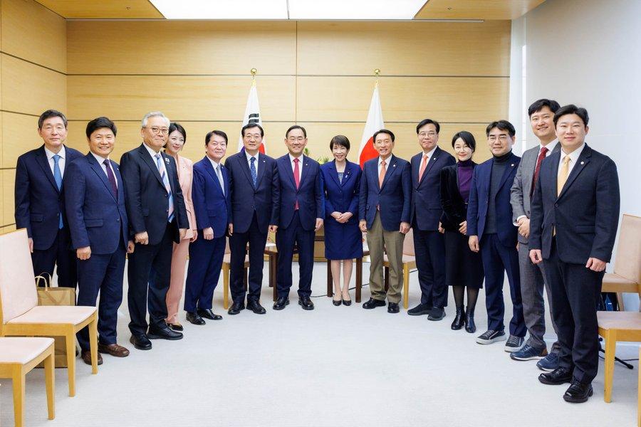 高市早苗：今天，从经团联收到了关于加强与全球南方合作、以及以日-南方共同市场（M