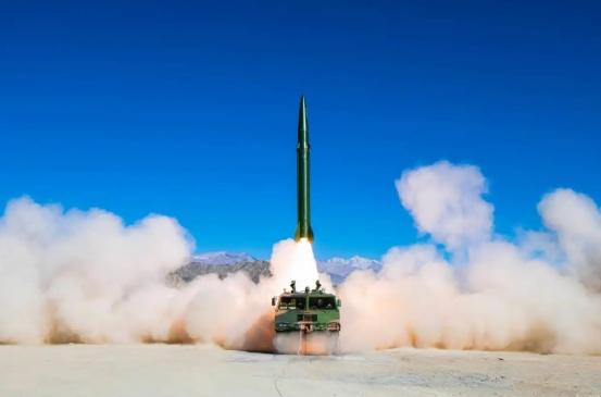 什么叫工业死刑？1枚高超音速导弹，10马赫极速，携带1吨高爆战斗部，这根本不是在