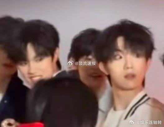 登陆少年看到熊出没眼睛都亮了  萌趣无限！微博之夜，登陆少年一看到熊出没，眼睛里
