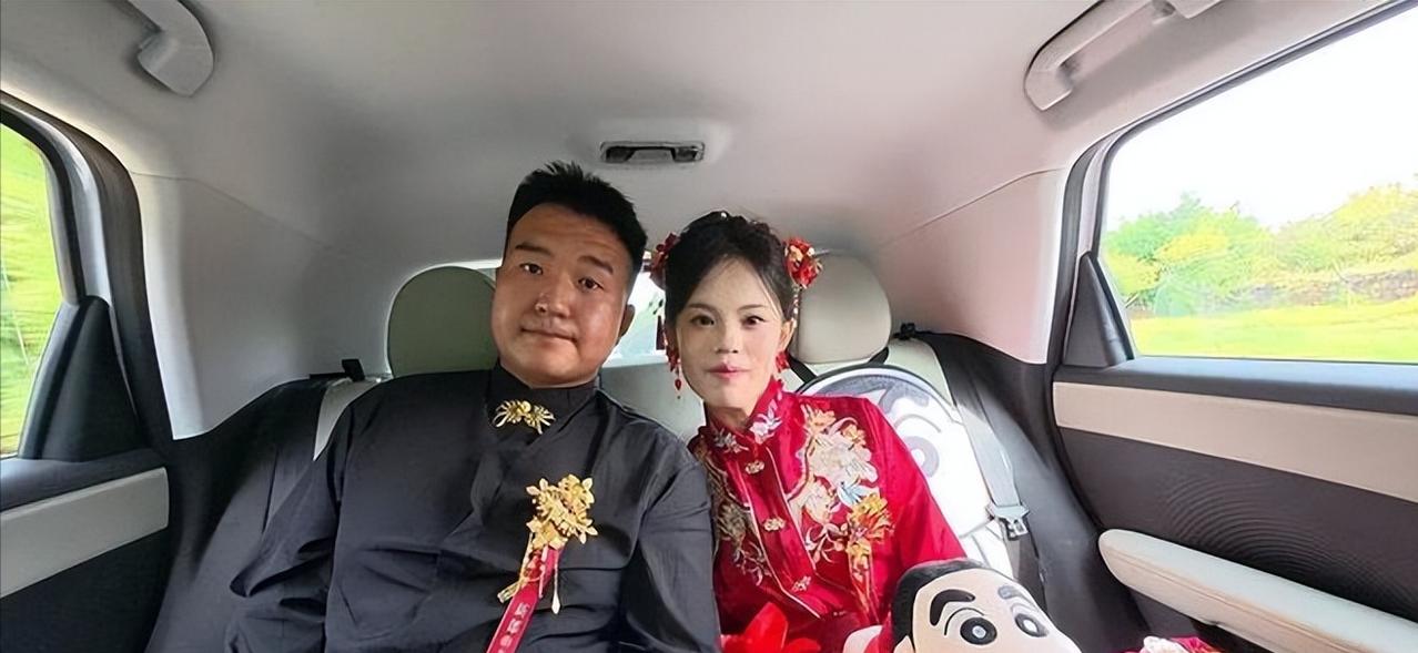 三观契合更难得！山西晋城，这名男子是外卖骑手，每日早出晚归每月能赚到六千余元。未