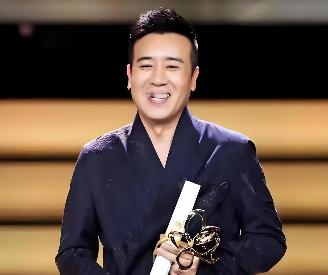 1996年，于和伟喝醉后想从南京长江大桥跳下一死了之，可没想到，女朋友宋林静知道