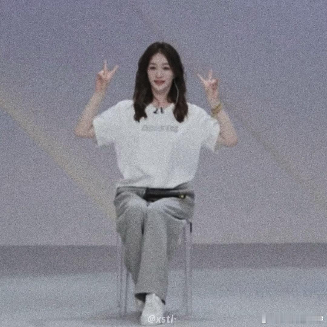 周翊然也没逃过心愿便利贴不想睡的星期五 魔性曲调刻进DNA，周翊然随口哼唱都撞旋