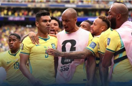 巴西绝杀补时绝杀封神！巴西 2-1 逆转日本顺利晋级！卡塞米罗头球扳平，马丁内利