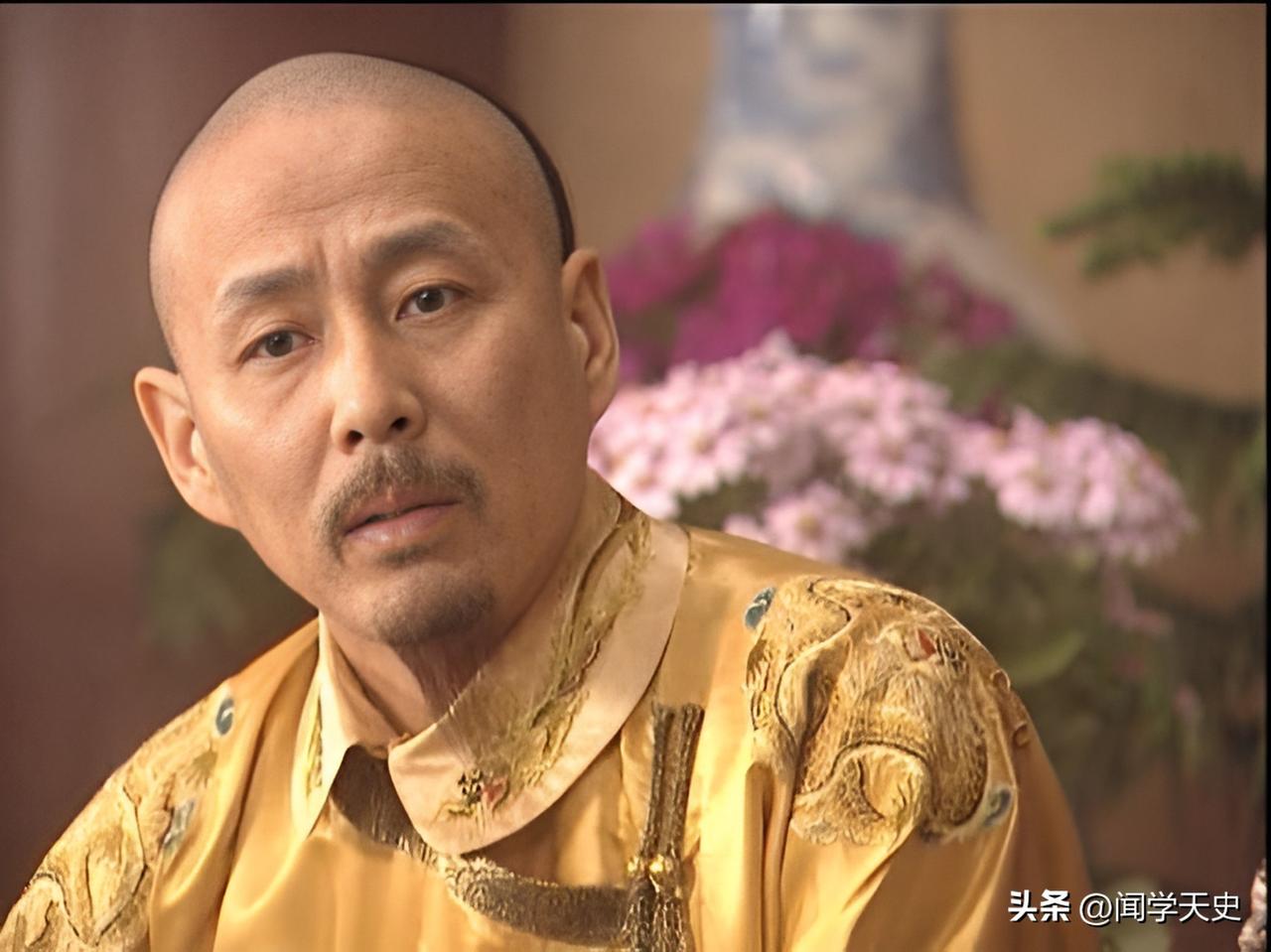 这么说吧，《康熙王朝》是爽剧，《雍正王朝》是日子。

《康熙王朝》看什么？

看