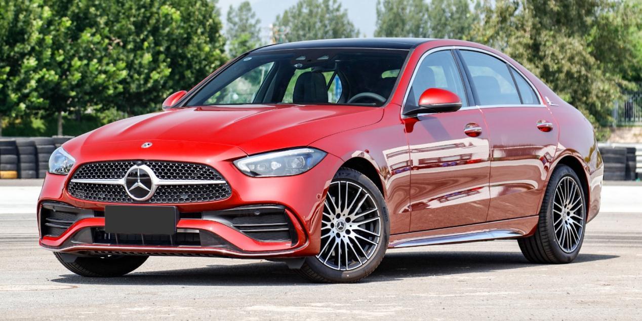 2023款改款二 C 260 L运动版，行驶2.5万多公里，今年11月份发现左前