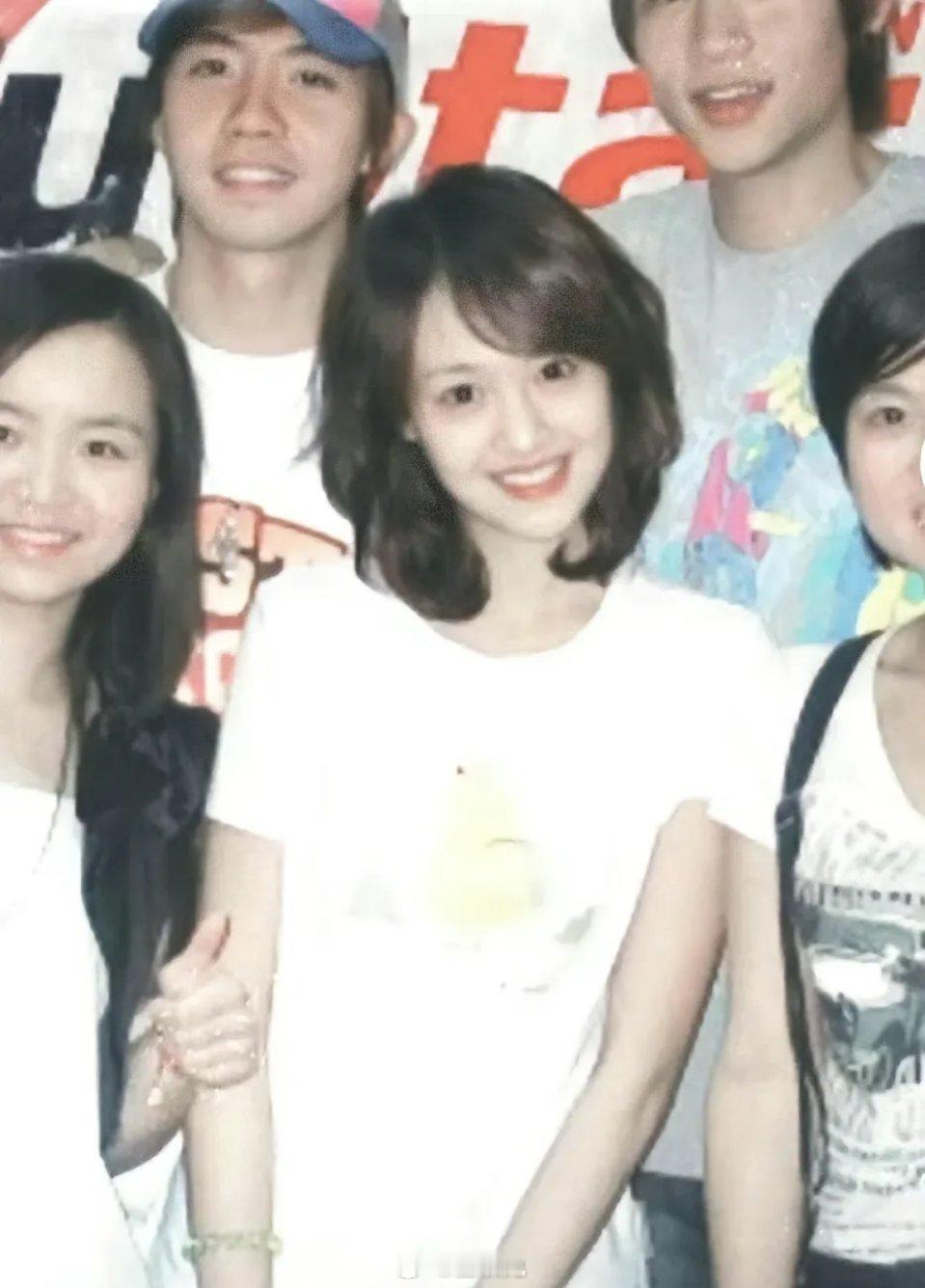 我那做错了事的白月光啊她没有演出小说中的贝微微却让所有人心甘情愿的承认她就是贝微