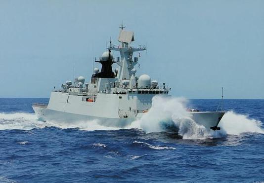 中国海军054A直抵菲律宾家门口？2026年9月27日，中方海军至少出动3艘05