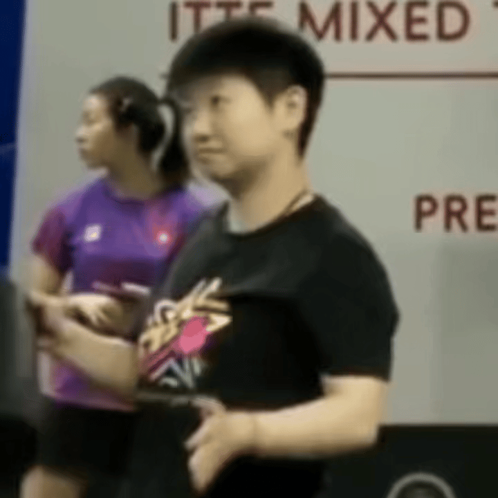 捂了个直线你不会啊？莎莎都会的呀。 