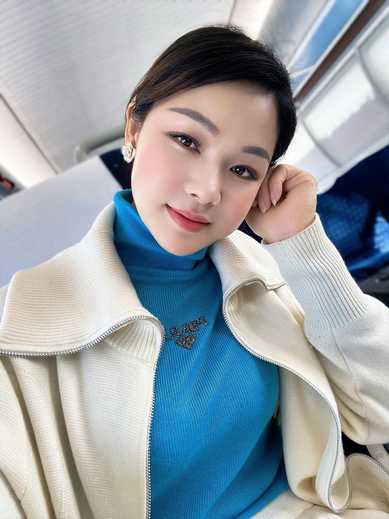 年终岁尾，时光如梦。愿岁月有温，烟火可亲，清欢常在，步履从容。愿你精致到老