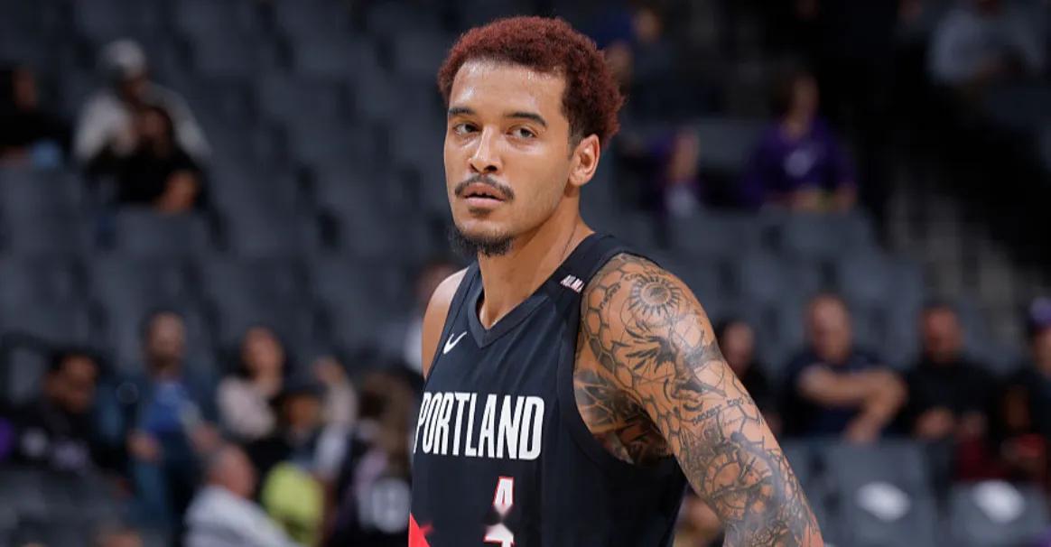 据Hoopshype记者Michael Scotto报道，达拉斯独行侠附属球队德
