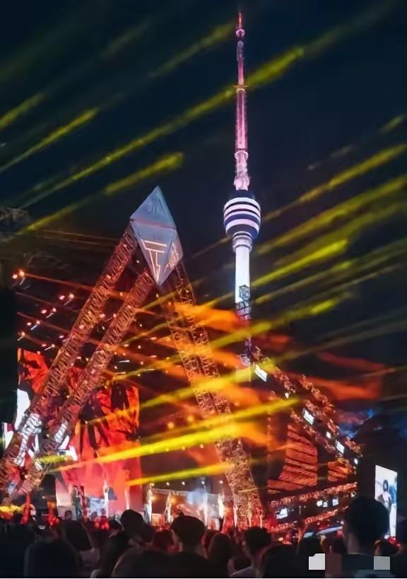 风向变了！美国、德国、法国、韩国、英国、加拿大等国媒体纷纷把目光转向了中国武汉。