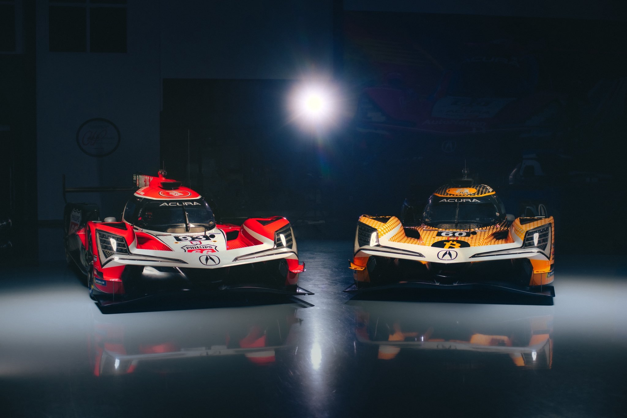 讴歌2026戴通纳24小时耐力赛 涂装讴歌的涂装是不是LMDh中最乱的，有点像楼