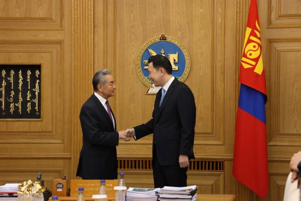 日本军国主义复活的苗头又遭到了沉重打击，而其中一个原因，还是日本前不久刚刚访问过