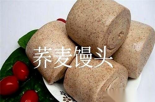 血糖仪嘀的一声，屏幕上跳出个数字：16.6。
我盯着那个数字，指尖的血珠子都忘了