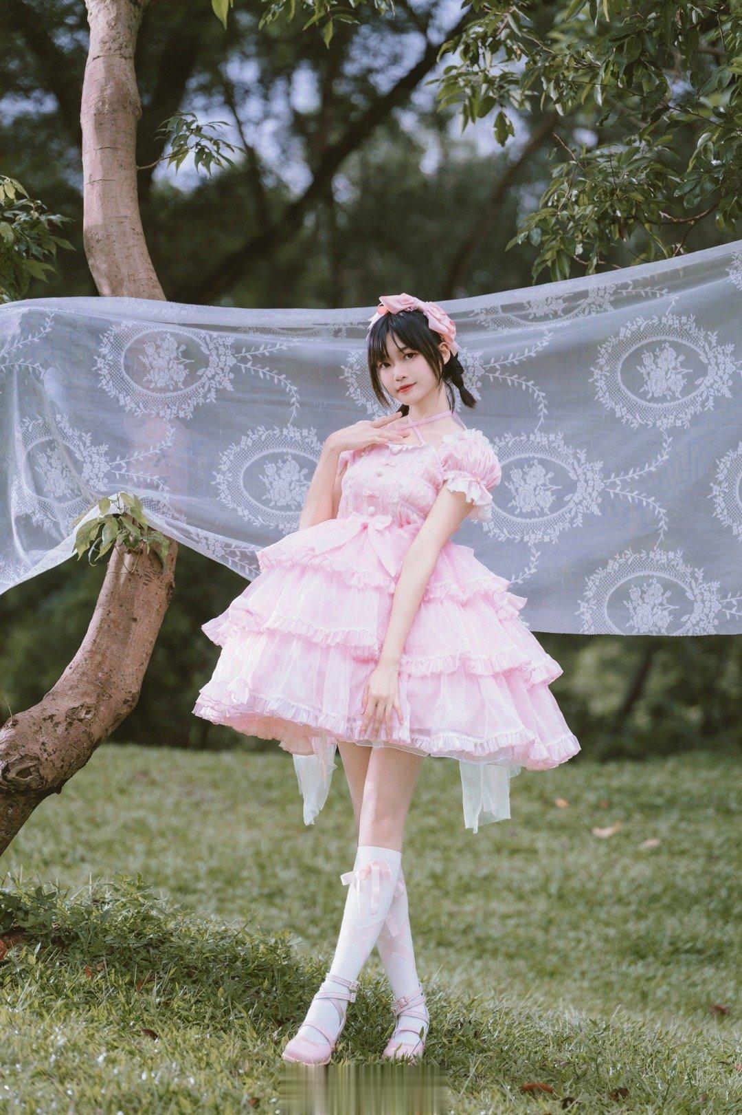 「99🥕的粉色大裙摆小裙子～」👗 【小雪球】📷 👩Rin阿燐 ​​​