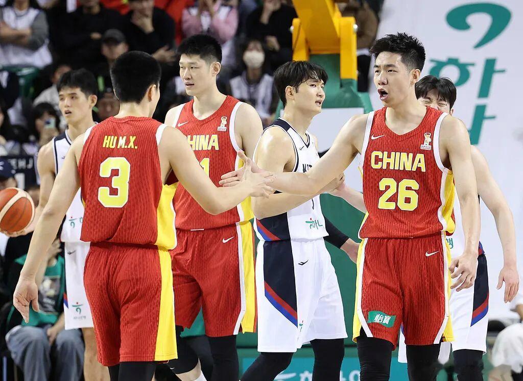 实话实说，如今的中国男篮，别说在世界了，就是在亚洲，从球队实力角度来看，完全就是