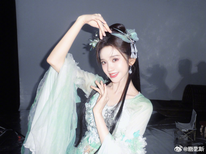 唐艺昕做梦都在转音唐艺昕三公转音沉浸式练歌实锤，唐艺昕梦里都在转音，进步肉眼可见
