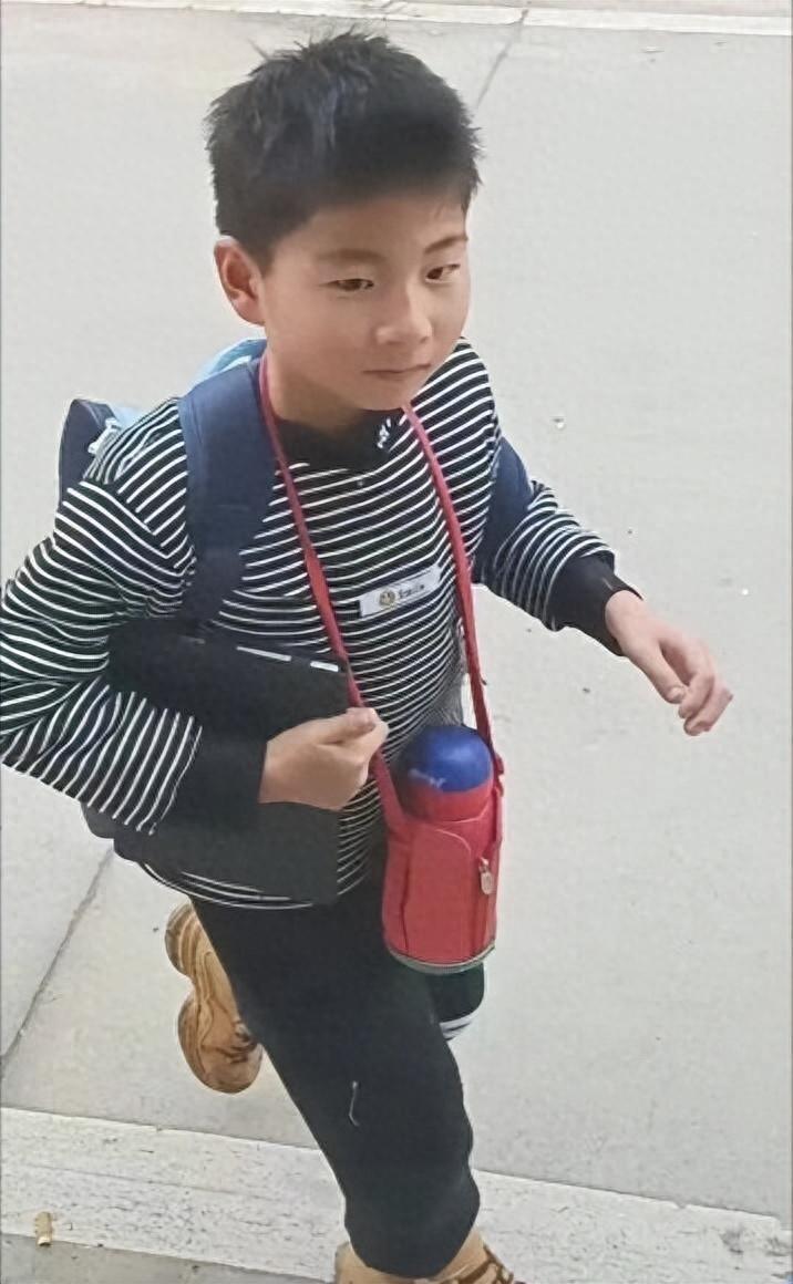 揪心！河南漯河10岁男孩失联超24小时，独自出门后杳无音信
 
揪心！河南漯河，