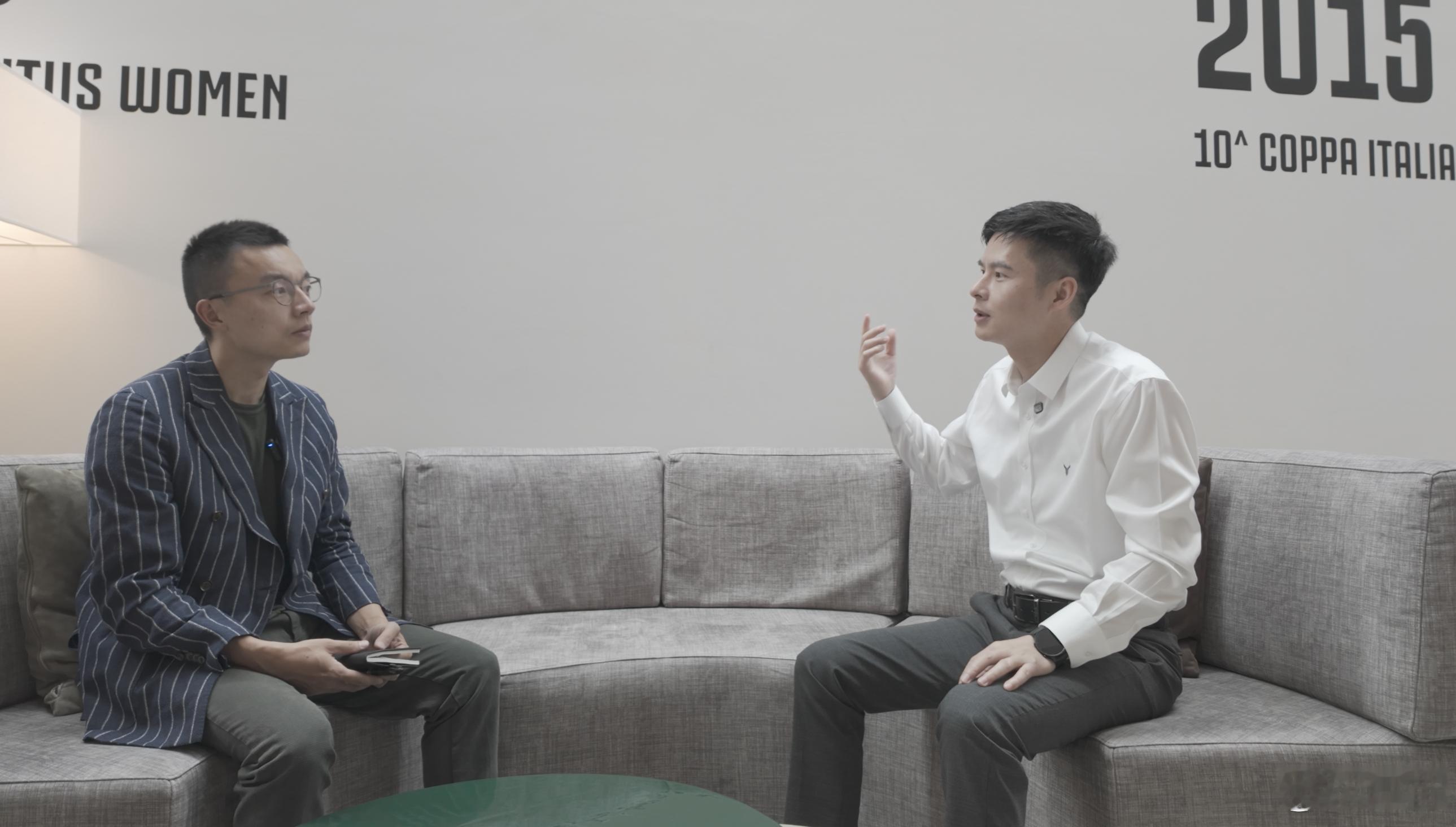 岚图Courage知音，很快要登陆欧洲和中国市场了。这款车和吉利银河E5一样，都