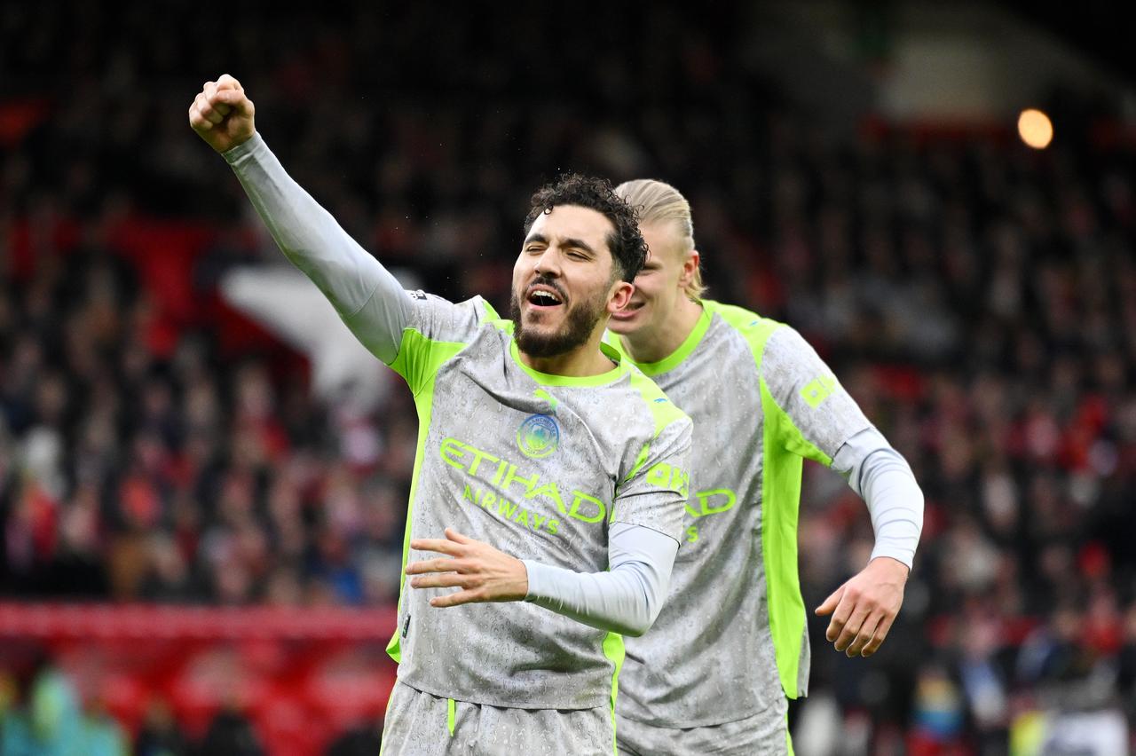 基你太美~
切尔基vs森林个人数据：
6 对抗成功
4 射门
3 关键传球
3 