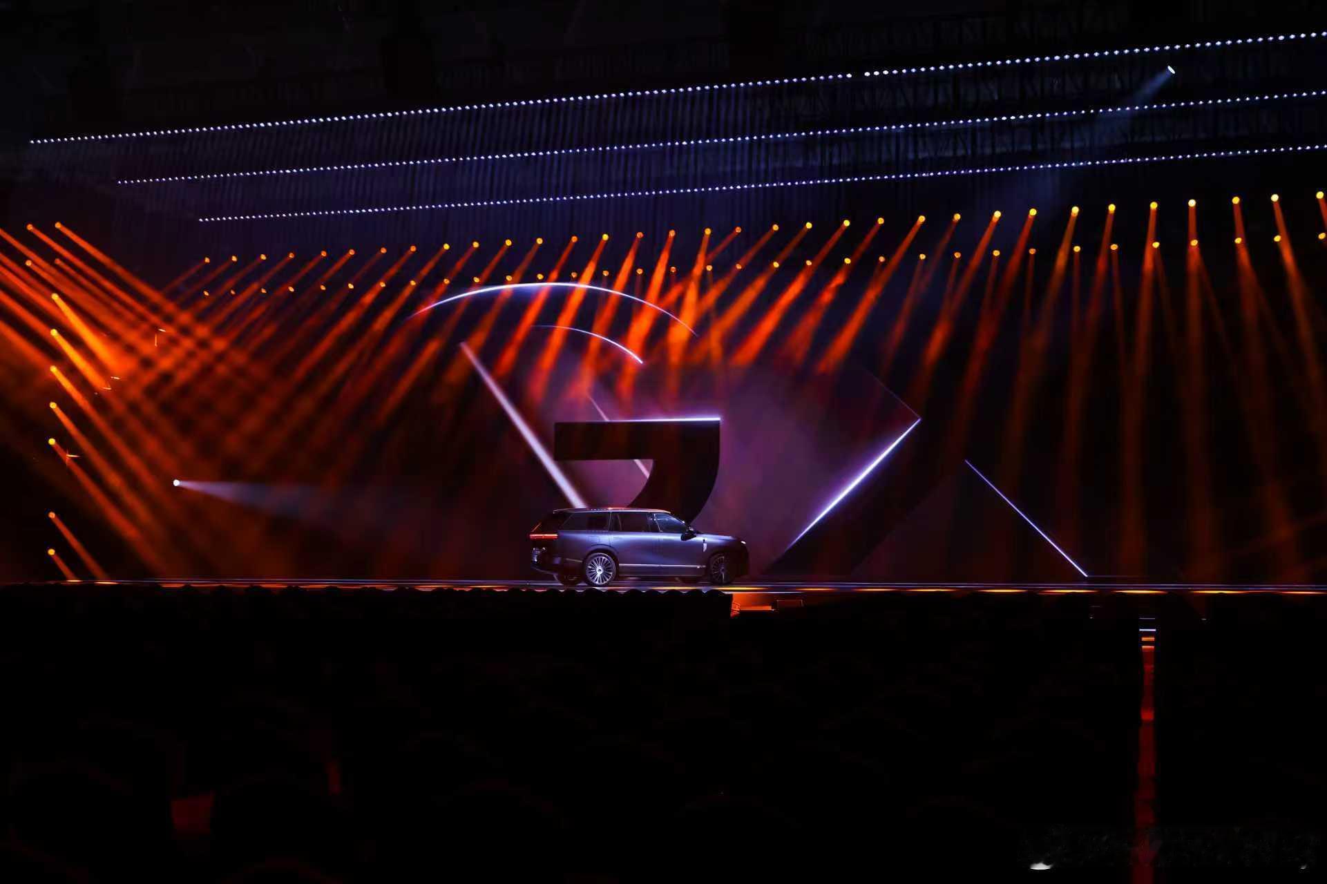 开场！小鹏GX，引领下一个时代的新旗舰标准敬请锁定官方直播间一起见证面向物理AI