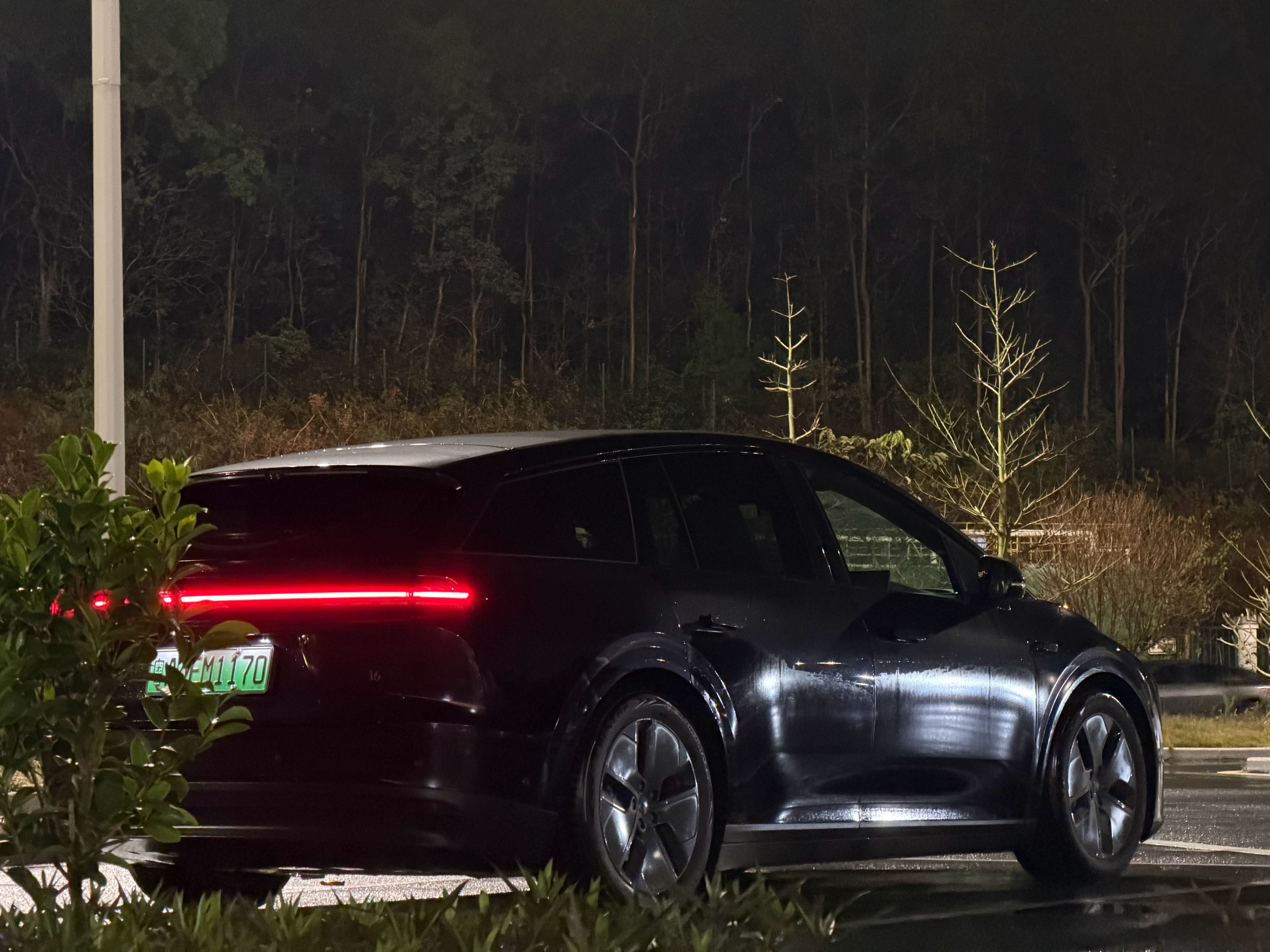 理想i6是真的帅，理想纯电车型也是真的舒服