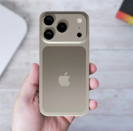 iPhone17Pro长得像充电宝 不是长得像充电宝，是像背后吸了一个磁吸充电宝